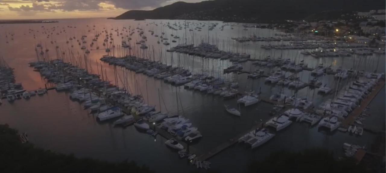 Imagine972 Martinique Bateau Hotel A Quai Le Marin 3 Cabines 3 Salles De Bains 6 Pers Maxi Exterior photo